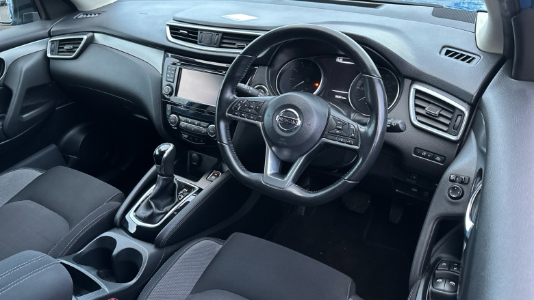 Nissan Qashqai 1.2 DiG-T N-Connecta 5dr Xtronic Petrol Hatchback